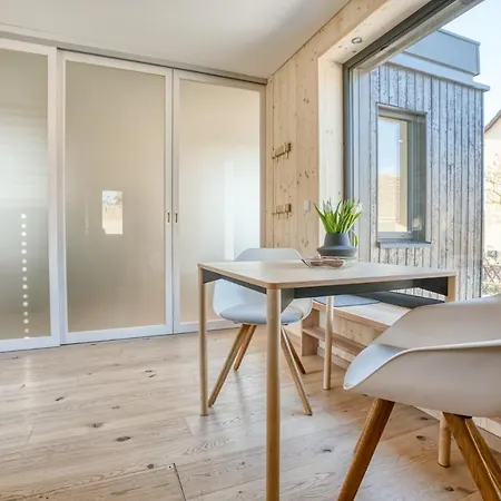 Tiny Design-modulhaus Mit 33 M² グリンマ